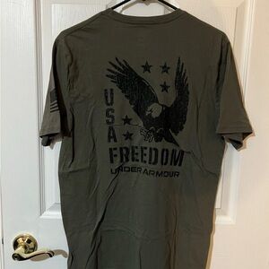 Under Armour Men’s Olive Green/heather gray USA Freedom Graphic T‑Shirts x2